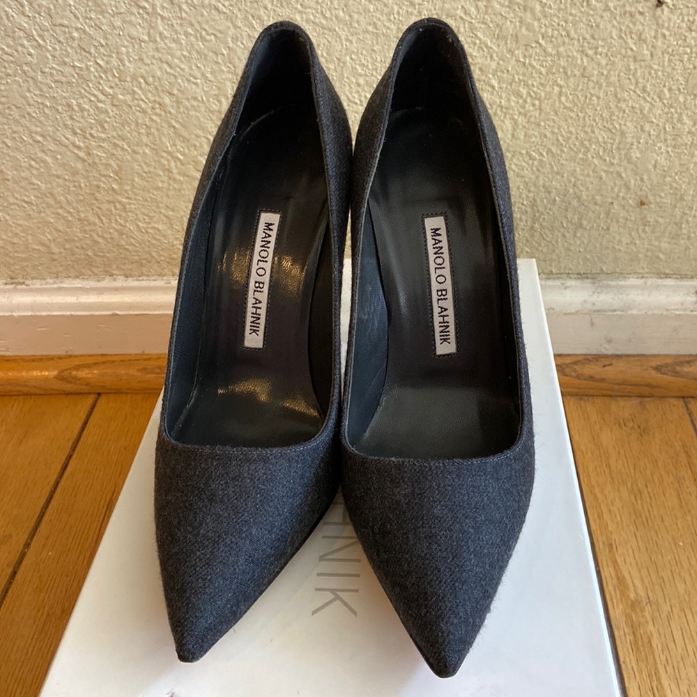 Manolo Blahnik 105mm BB Flannel Pump